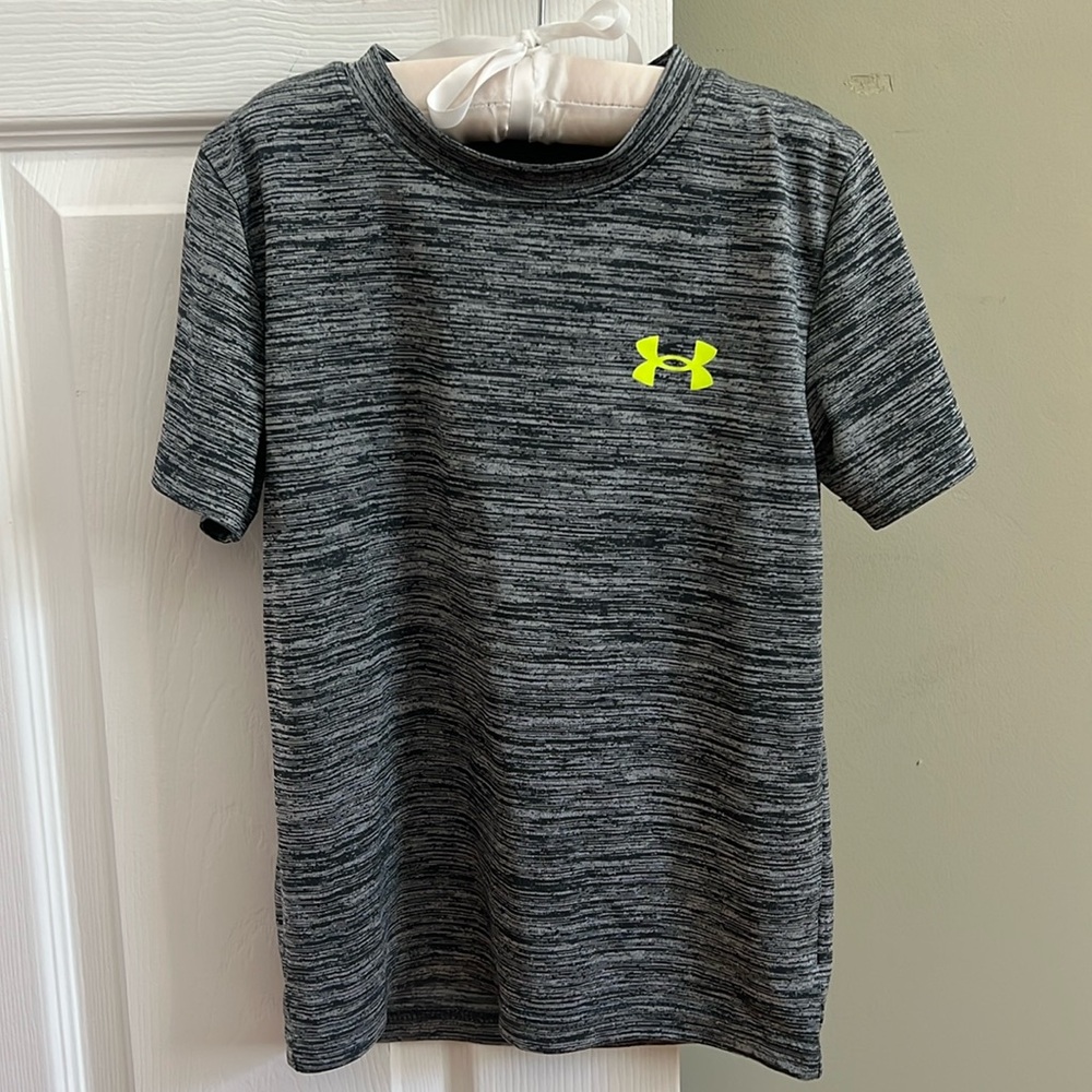 Under Armour t-shirt
